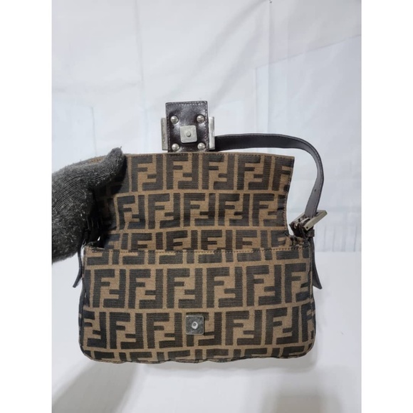 Authentic Fendi Zucca Canvas Baguette Brown - Picture 14 of 15